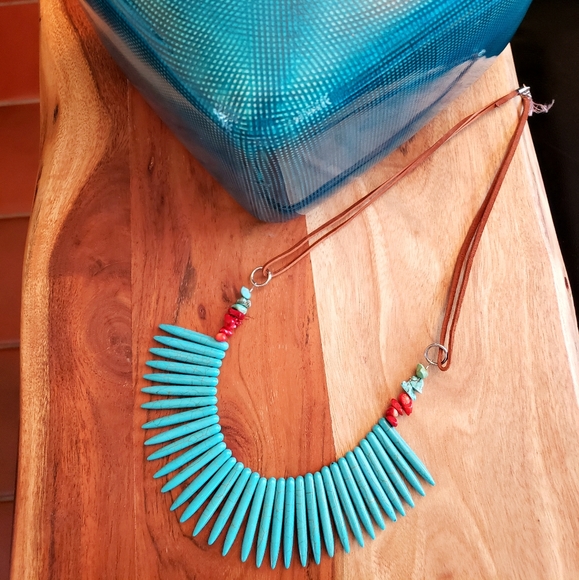 Artisan Howlite and Leather Statement Necklace - Picture 4 of 5